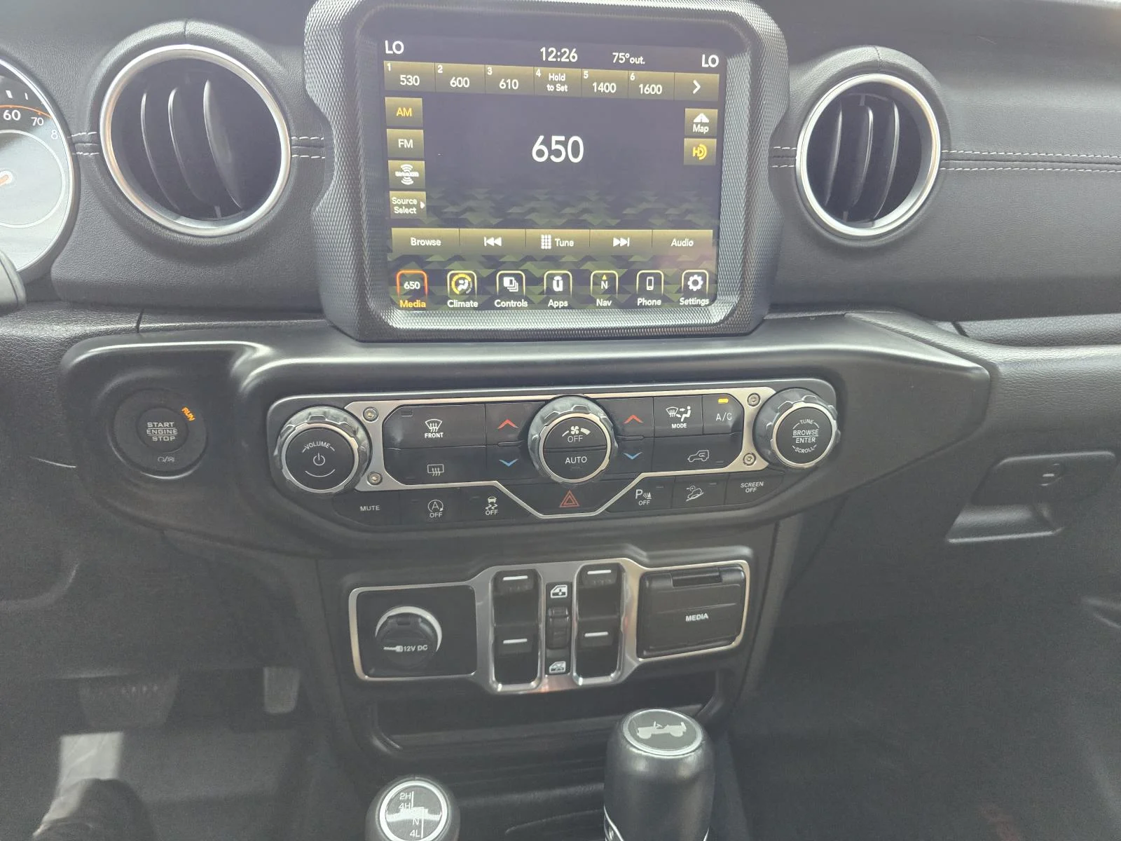 Used 2020 Bright White Clearcoat Jeep Sahara image 16