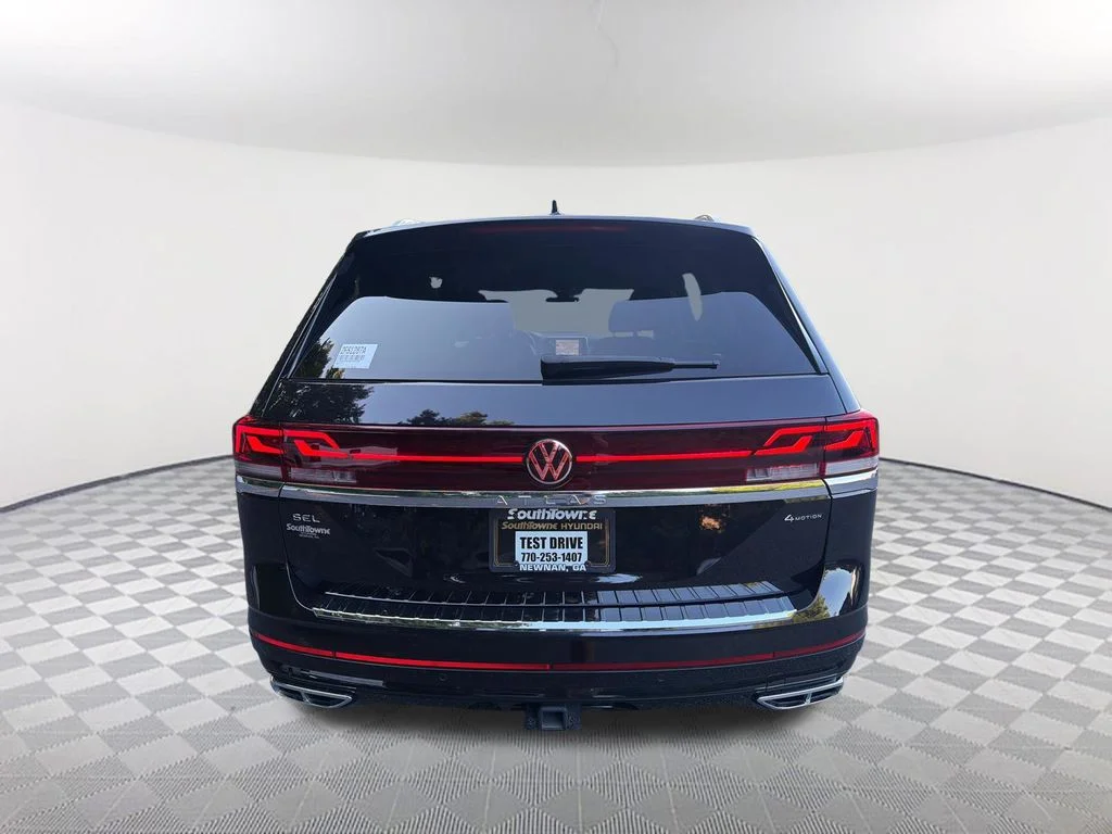 Used 2024 Black Volkswagen 2.0T SEL Premium R-Line image 6