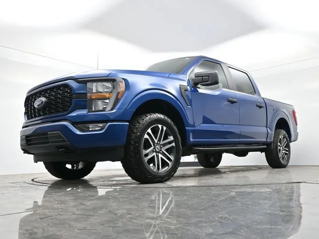 Used 2023 Atlas Blue Metallic Ford XL image 21