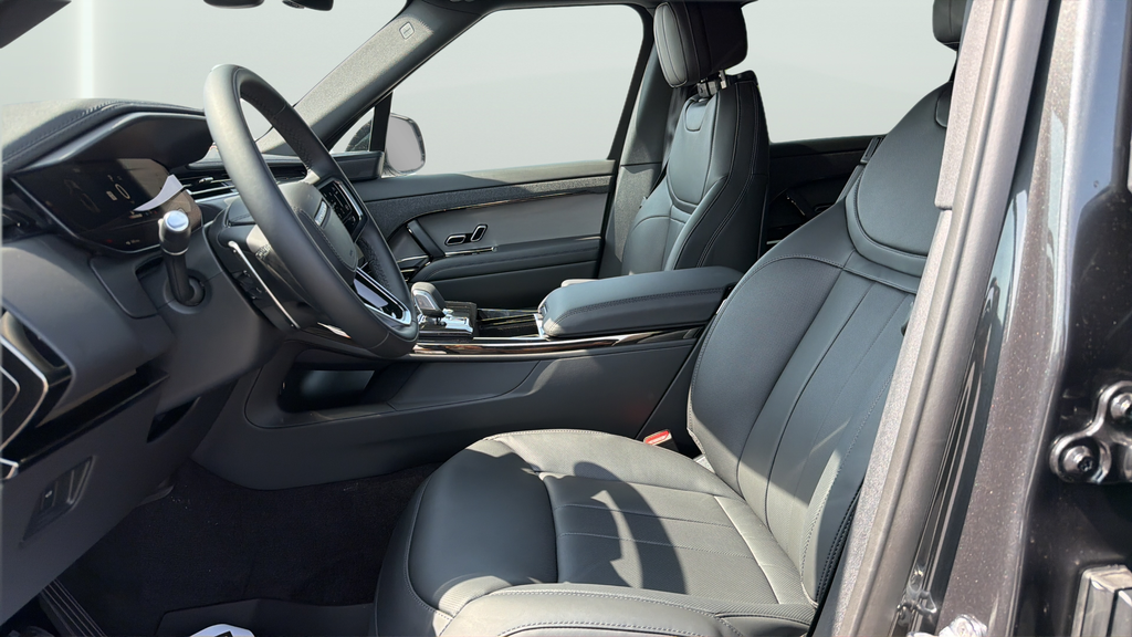 New 2026 Carpathian Grey Land Rover SE image 16