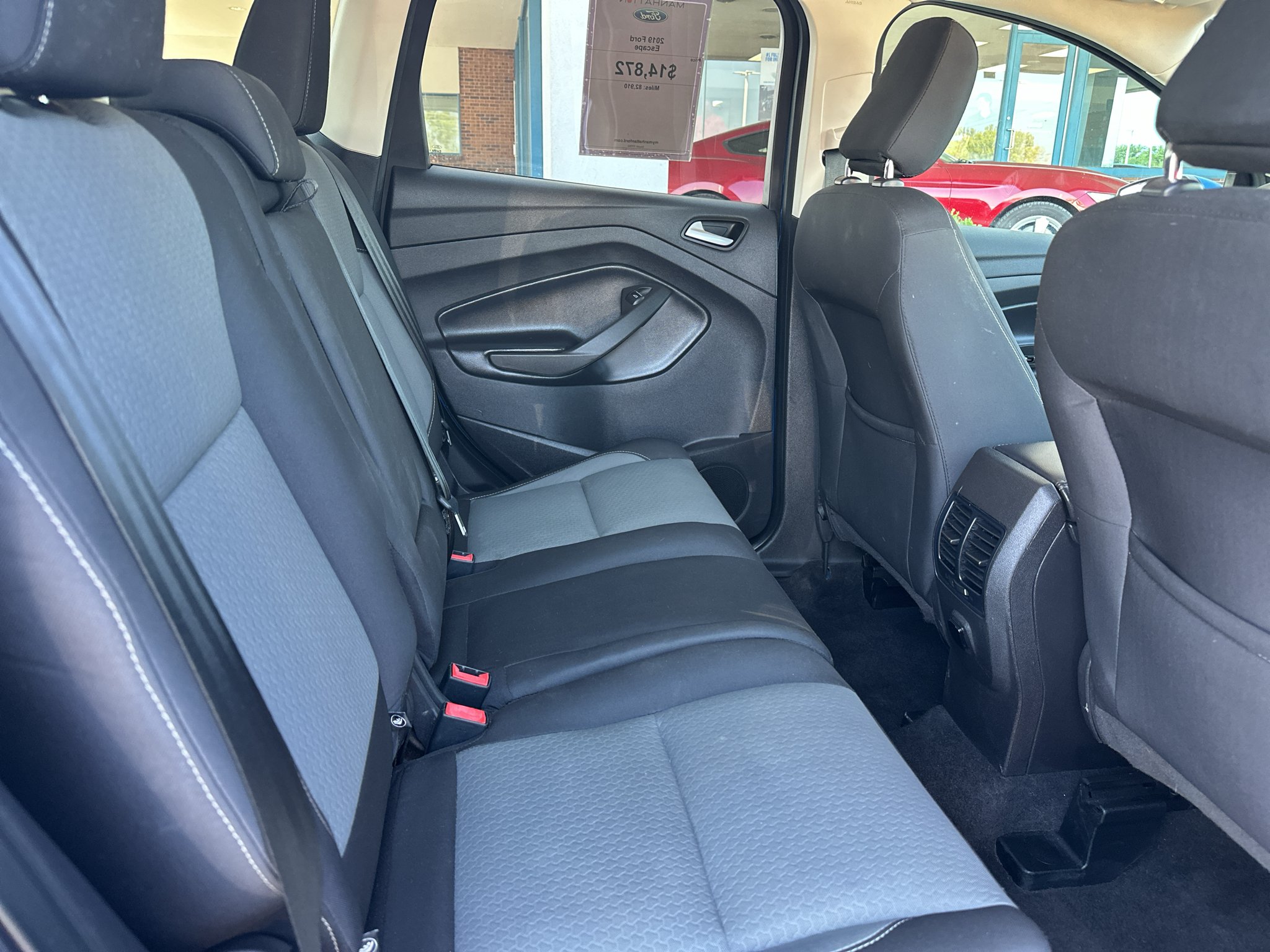 Used 2019 Lightning Blue Metallic Ford SE image 6