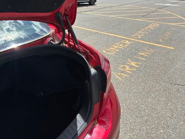 Used 2023 Red INFINITI LUXE image 15