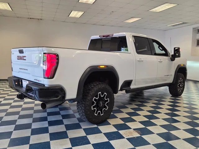 Used 2024 White GMC AT4X image 8