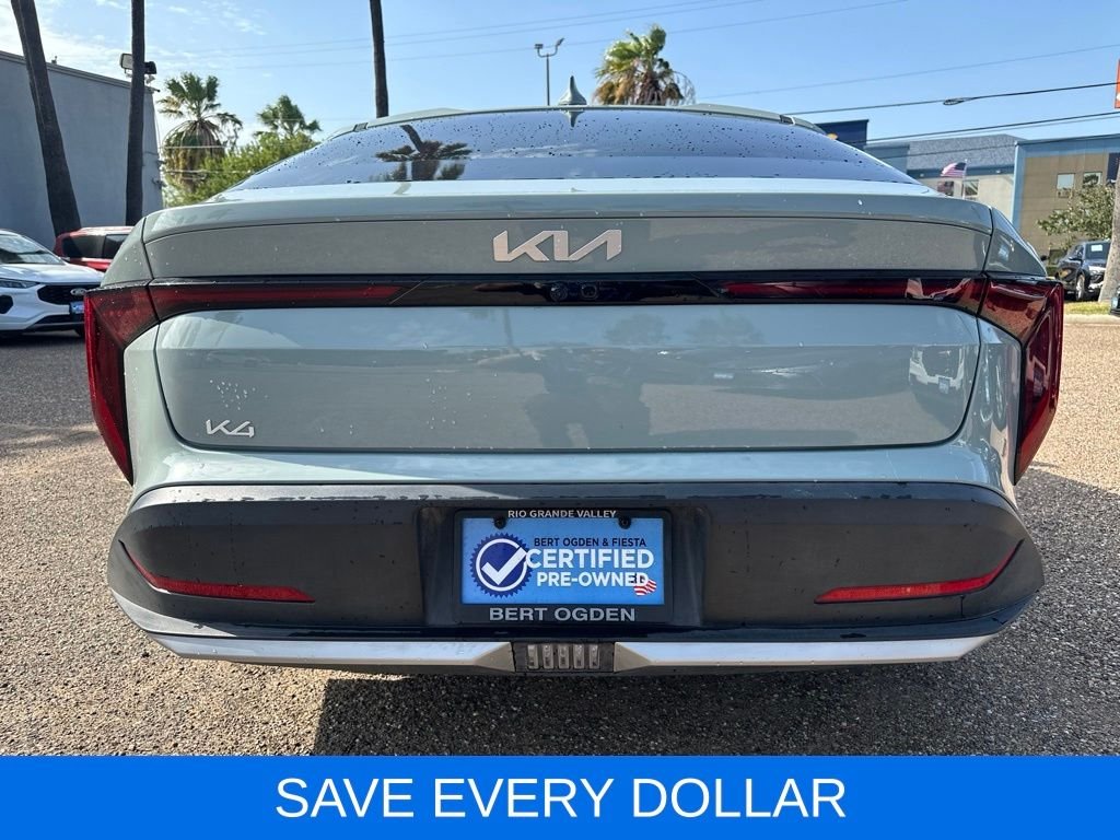 Used 2025  Kia EX image 5