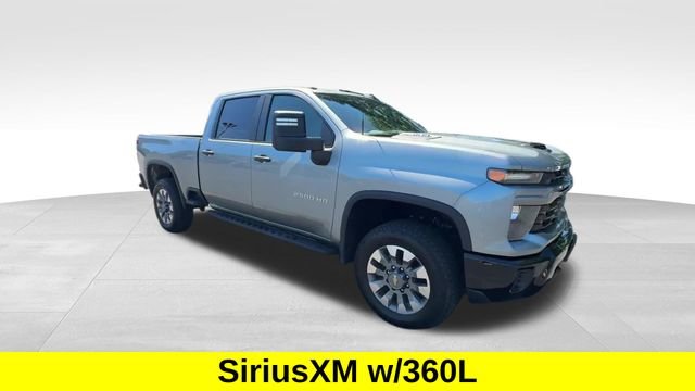 Used 2024 Gray Chevrolet Custom image 9
