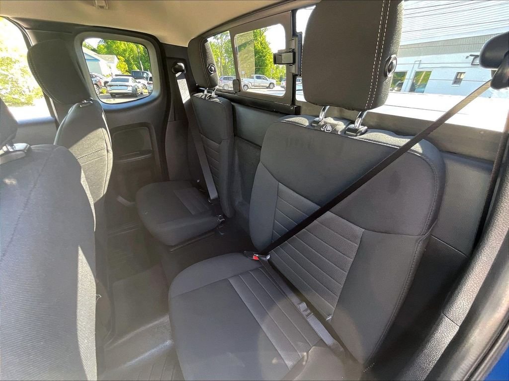 Used 2019 Blue Ford XLT image 25