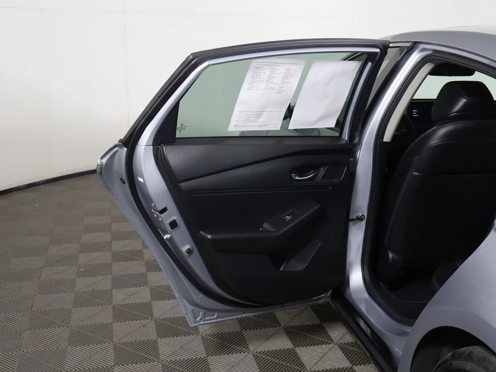 Used 2025 Silver Honda EX-L image 21