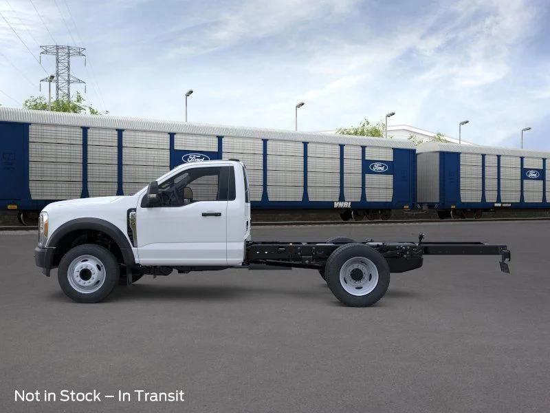 New 2026 Oxford White Ford F-550® XL image 4