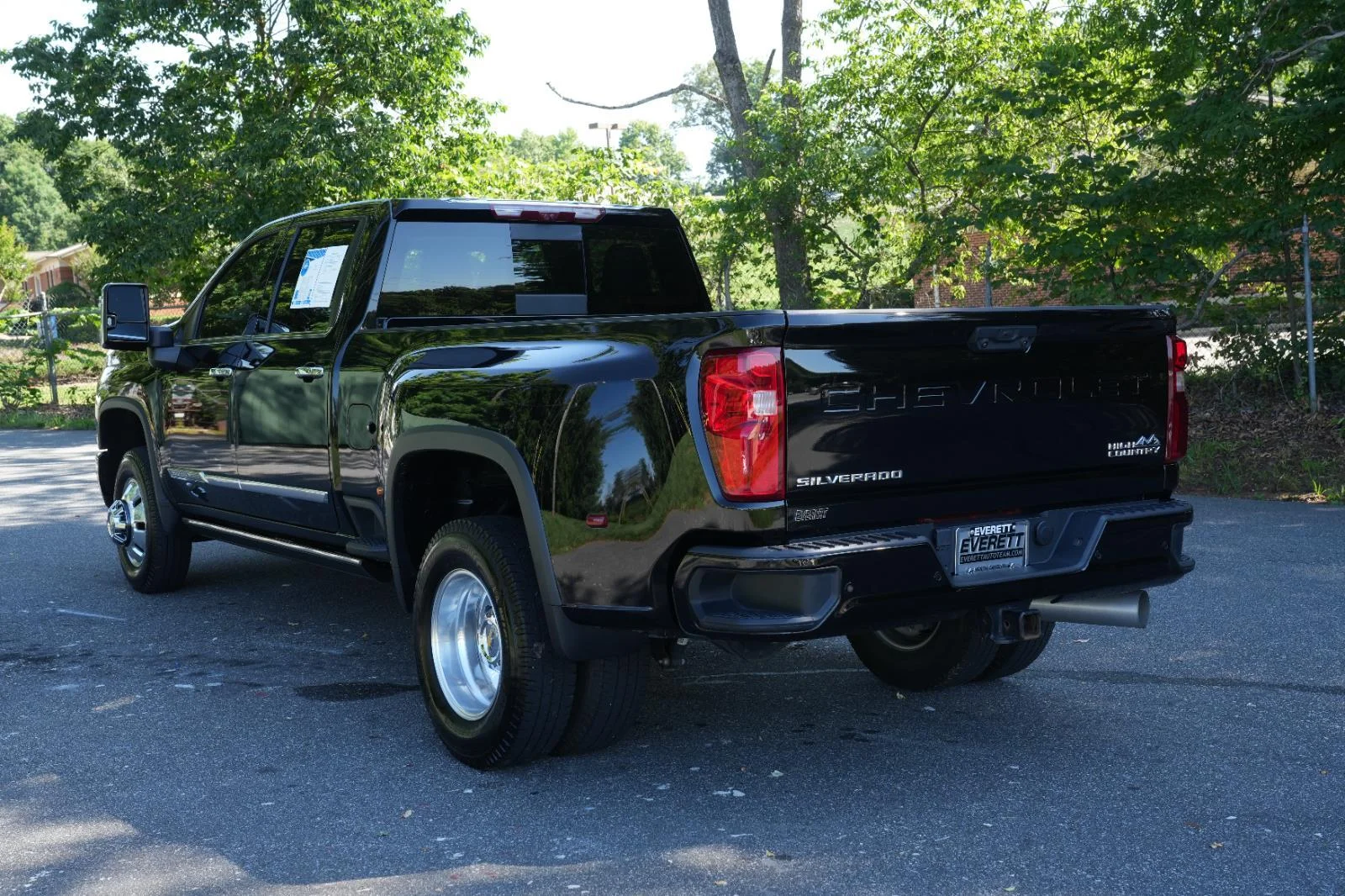Used 2024 Black Chevrolet High Country DRW image 5