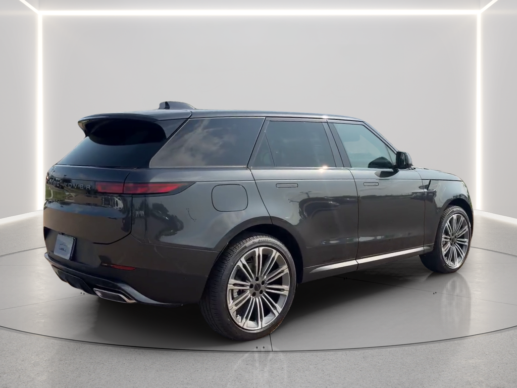 New 2026 Carpathian Grey Land Rover SE image 5