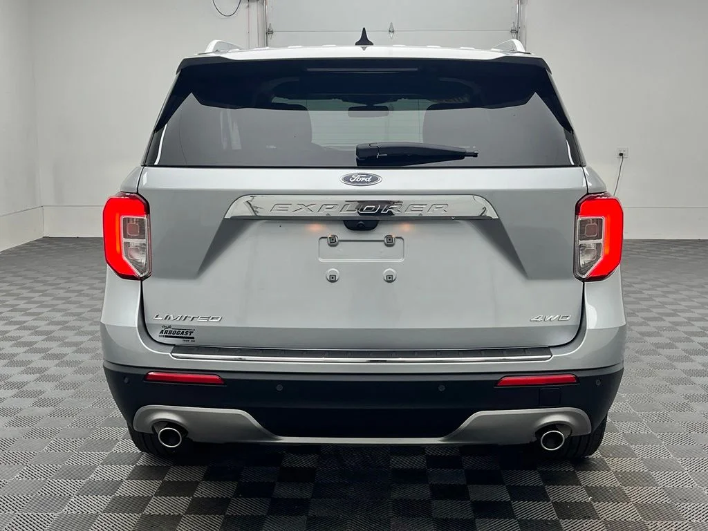 Used 2022 Silver Ford Limited image 10