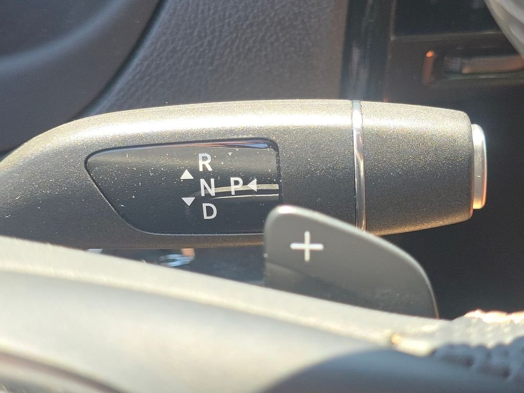Used 2023  Mercedes-Benz Passenger image 34