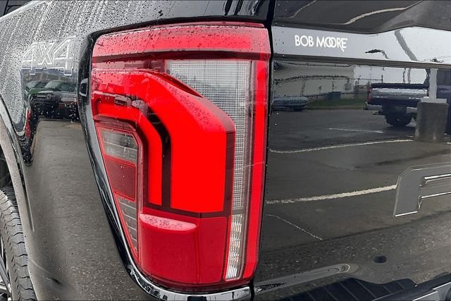 Used 2025 Black Ford Lariat image 30