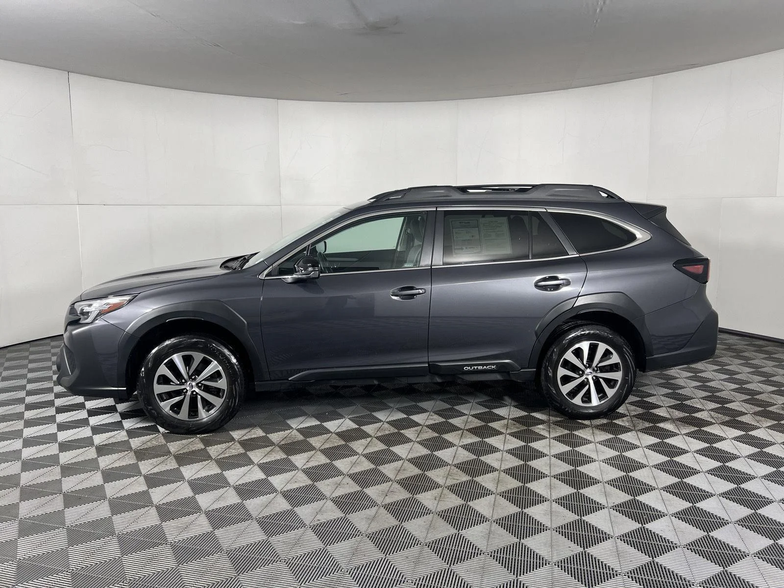 Used 2024 Magnetite Gray Metallic Subaru Premium image 27