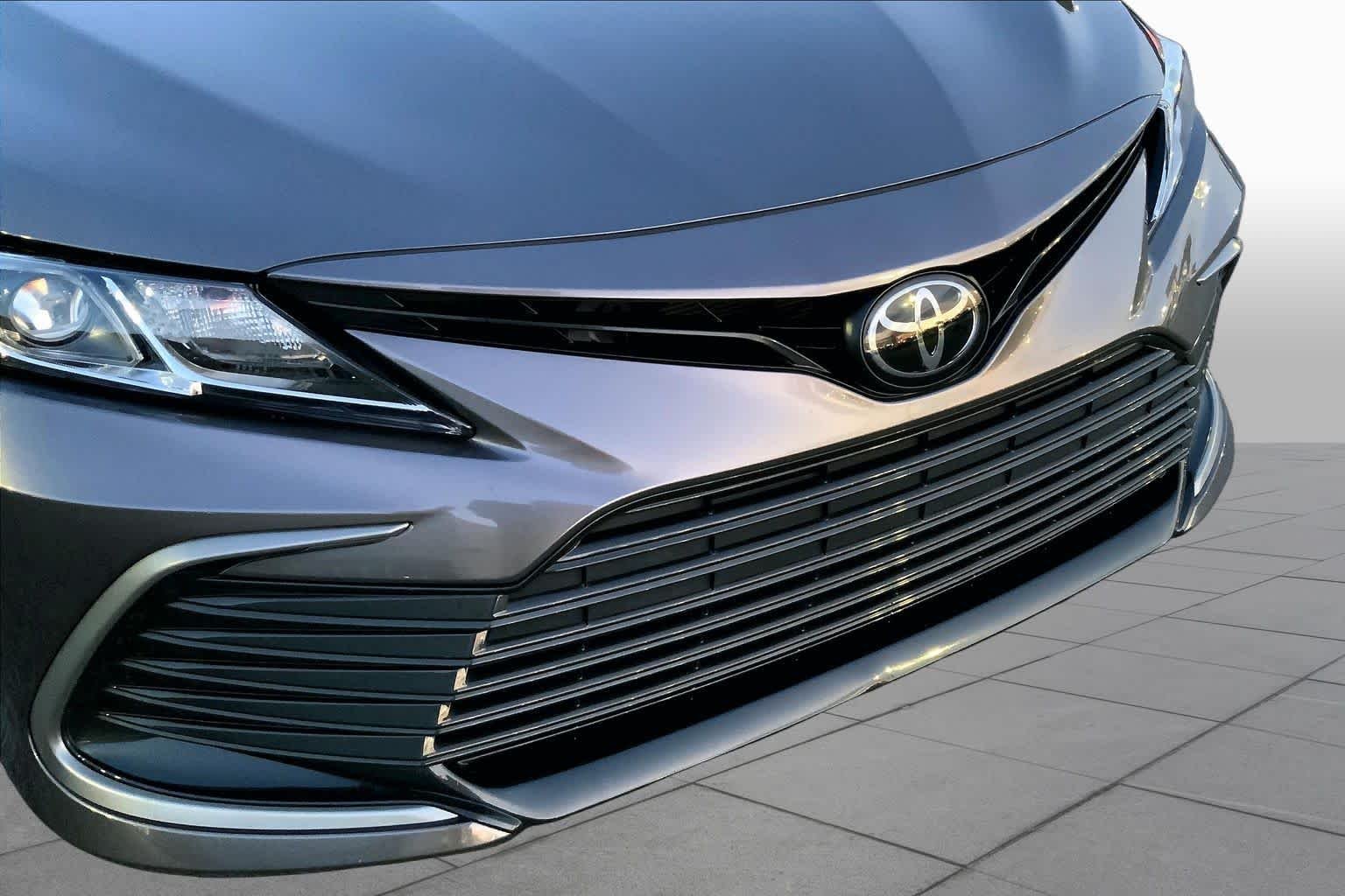 Used 2024 Predawn Gray Mica Toyota LE image 27