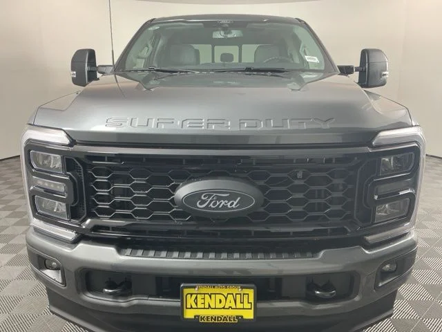 New 2026 Carbonized Gray Ford XLT image 2