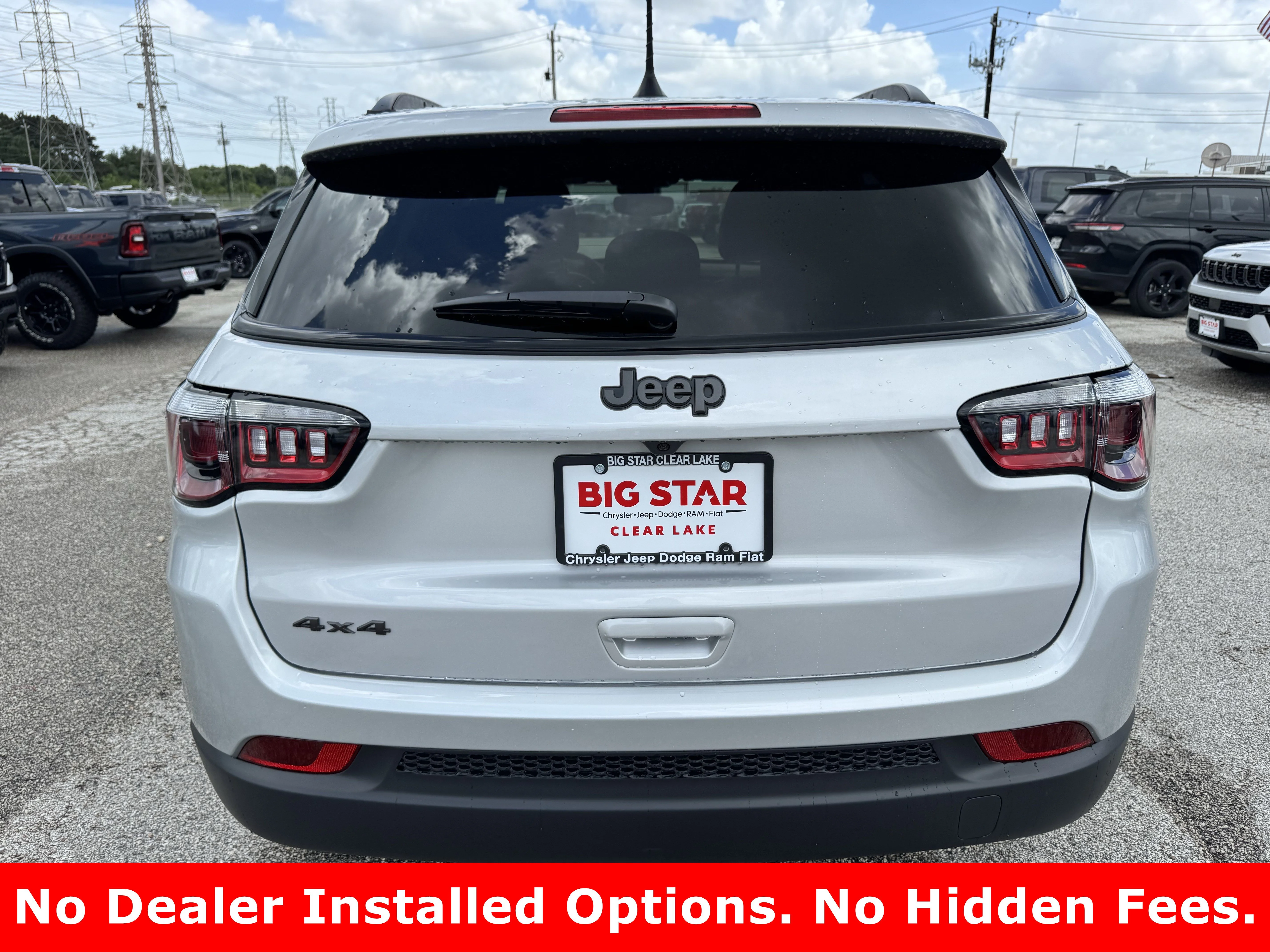 New 2026 Silver Zynith Metallic Clearcoat Jeep Latitude Altitude image 6