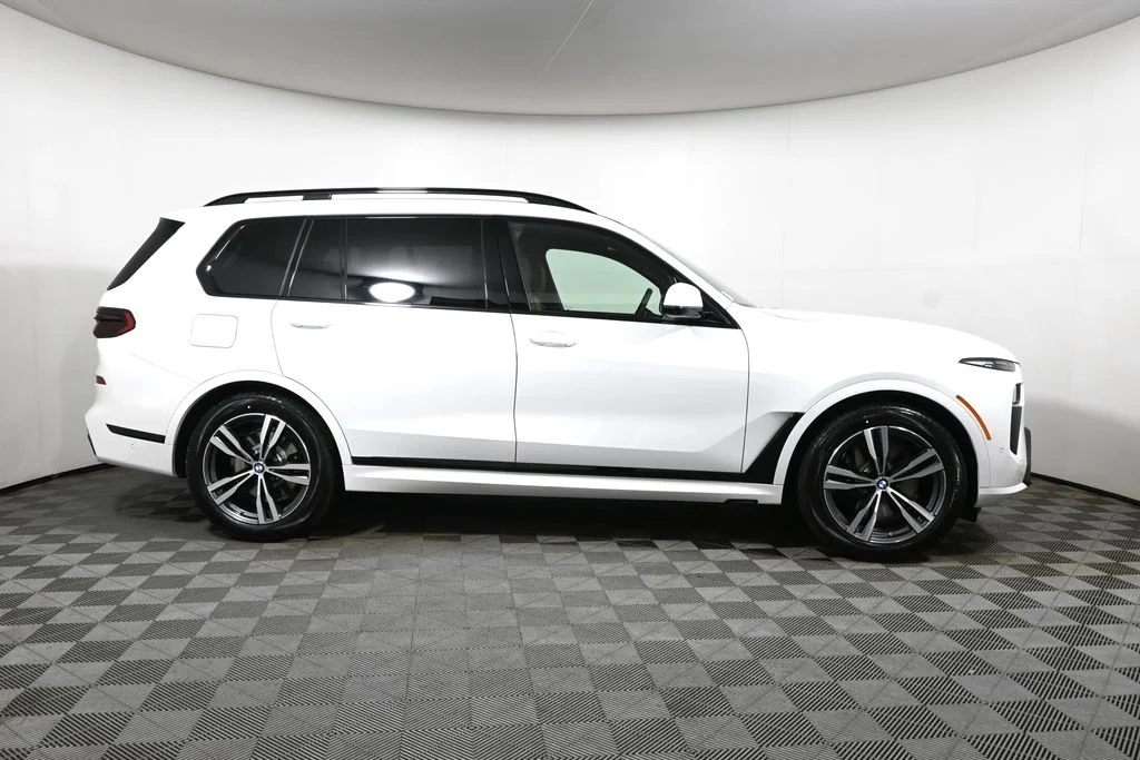 New 2027 White BMW xDrive40i image 8