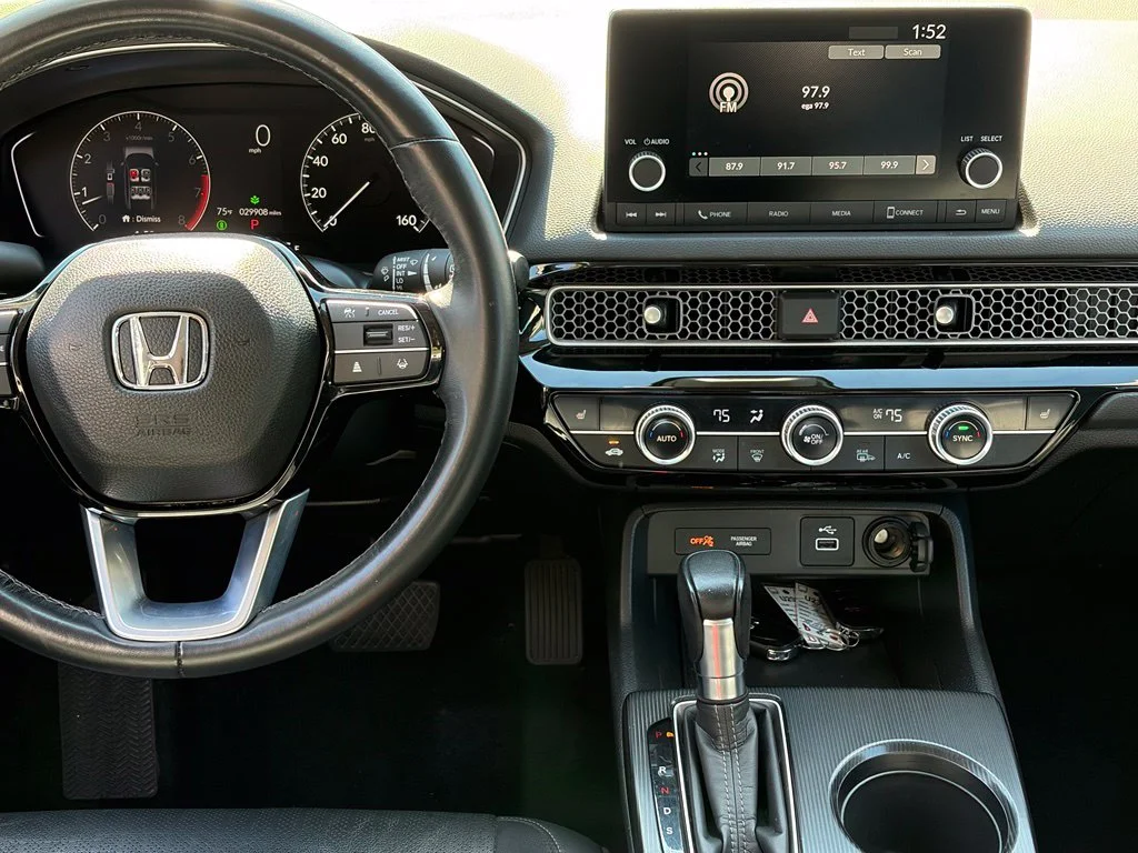 2024 Honda Civic Hatchback EX-L - Photo 25