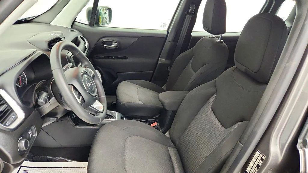 Used 2019 Granite Crystal Metallic Clearcoat Jeep Upland 4x4 image 18