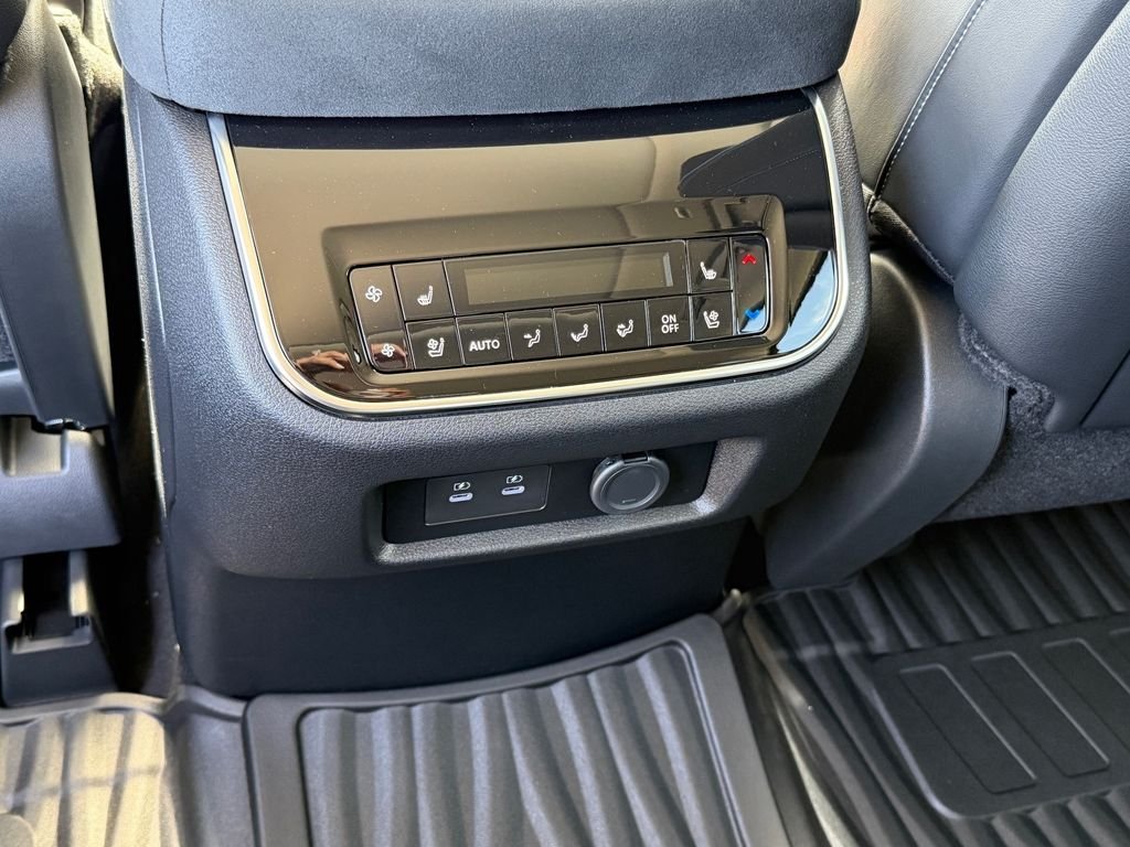 New 2027 DYNAMIC METAL INFINITI Luxe 2WD image 15