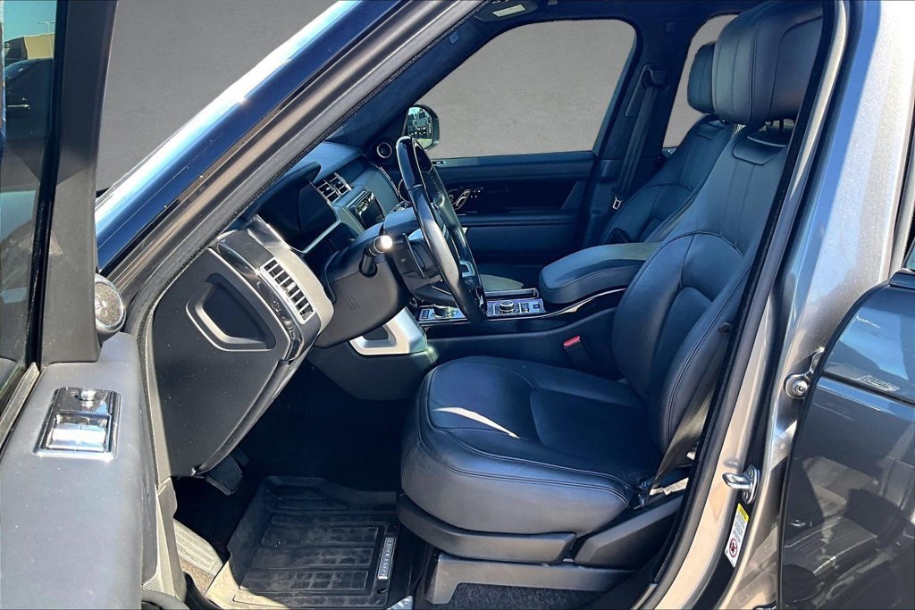Used 2018 Gray Land Rover 3.0L V6 Supercharged HSE image 22