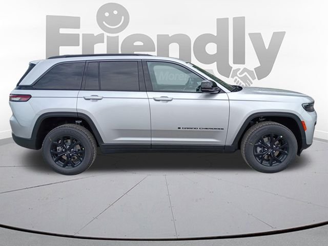 New 2026 Silver Zynith Jeep Altitude image 4