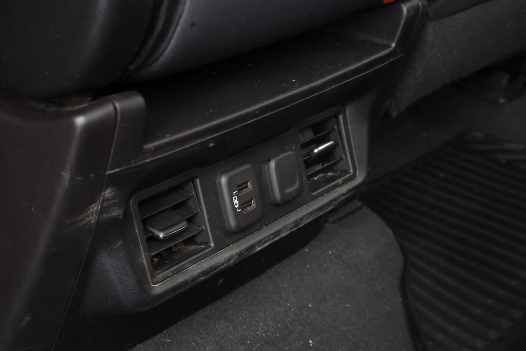 Used 2019 SUMMIT WHITE Chevrolet RST image 36