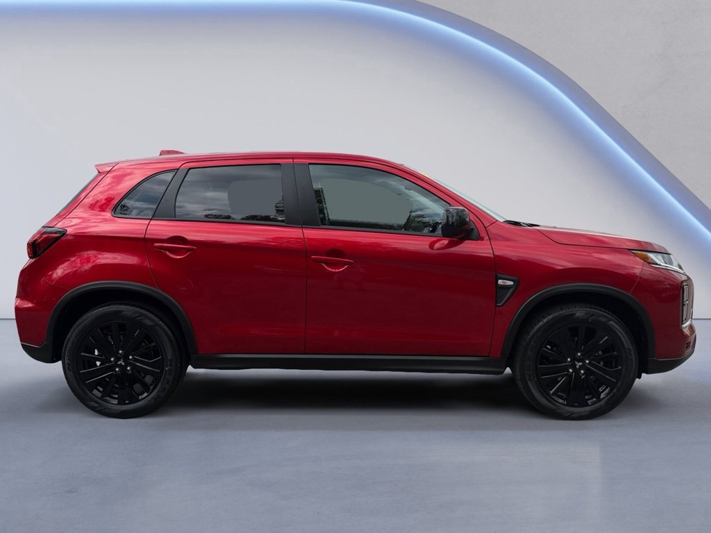 New 2026 Red Diamond Mitsubishi LE image 2