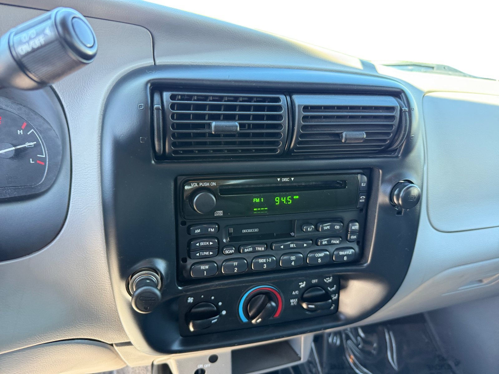 Used 2000 Bright Red Clearcoat Ford XLT image 12