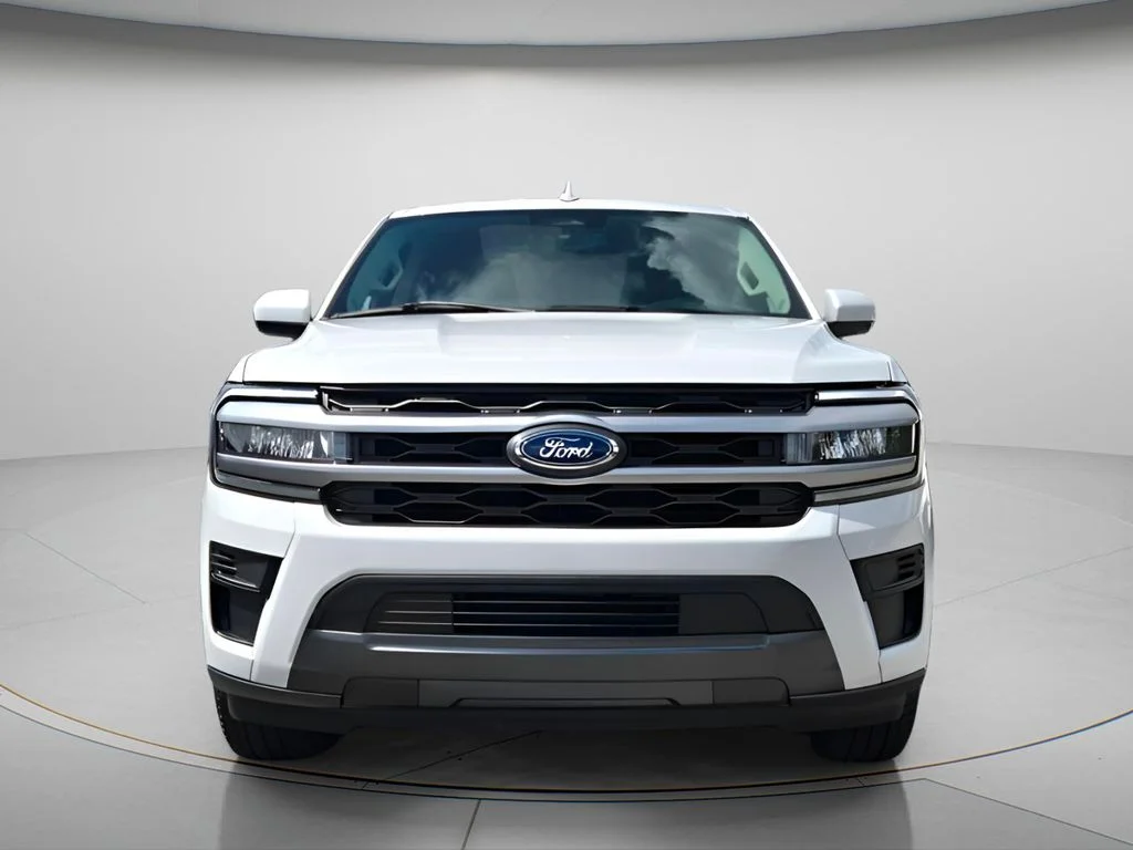 Used 2024 White Ford XLT image 5