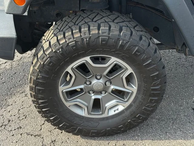 Used 2013 Black Jeep Unlimited Rubicon image 10
