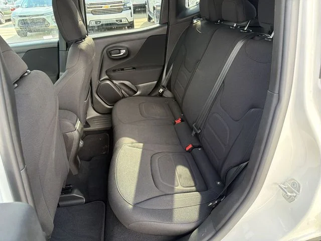 Used 2021 White Jeep Latitude image 23
