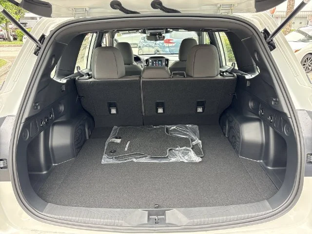 New 2026 CRYSTAL WHITE PEARL Subaru Standard Model image 24
