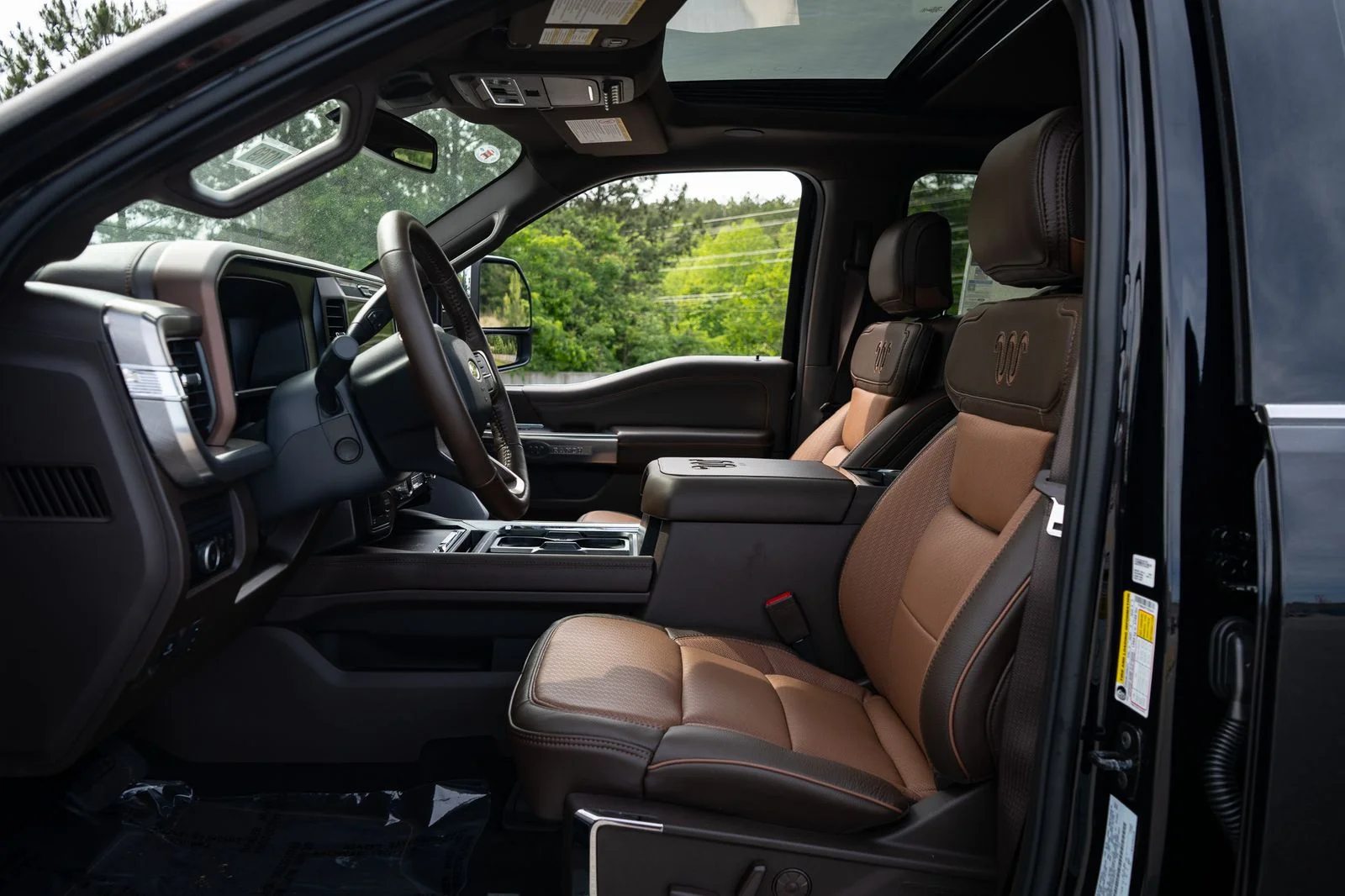 New 2026 Agate Black Metallic Ford F-250® King Ranch® image 28