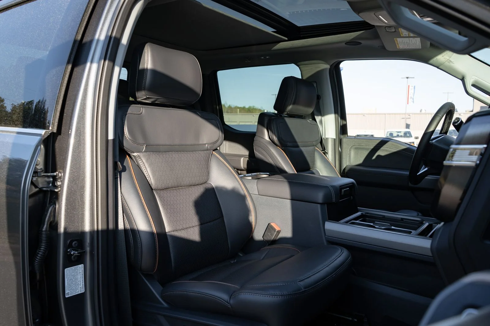 New 2026 Carbonized Gray Metallic Ford F-350® Lariat® image 42