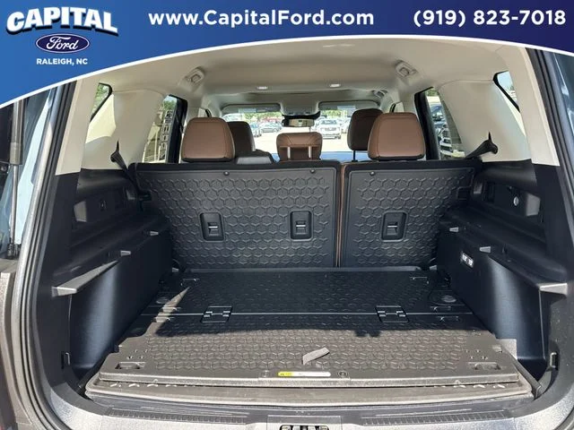 Used 2023  Ford Outer Banks image 16