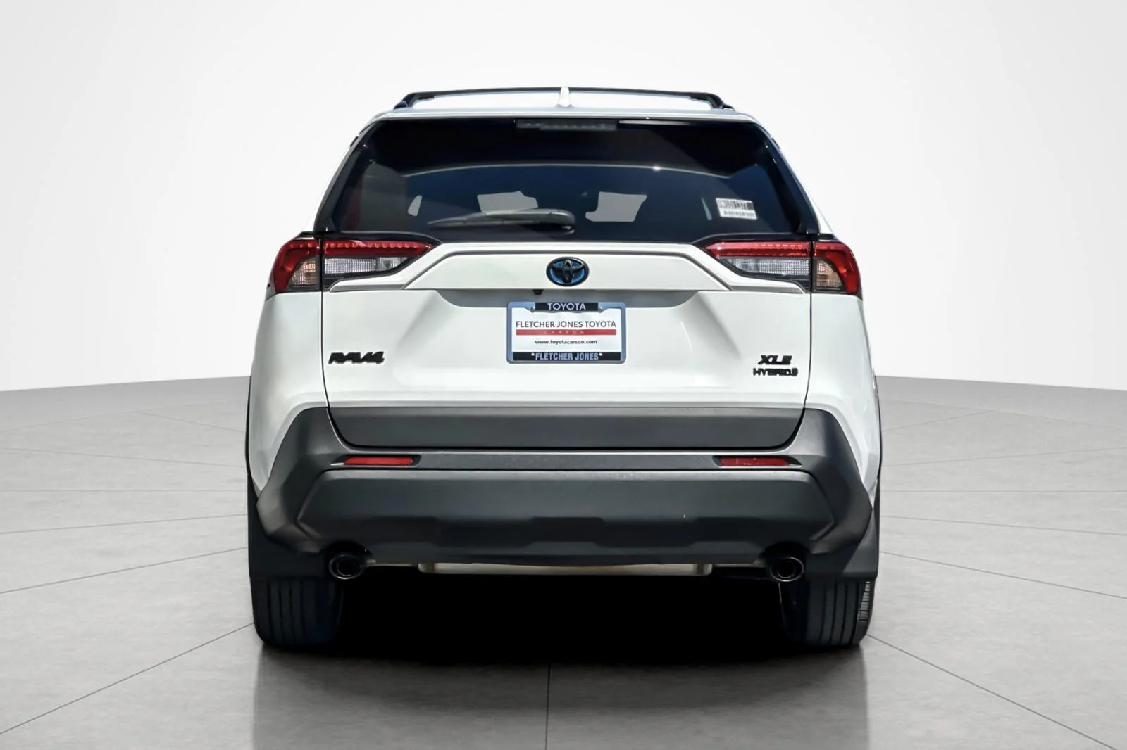 Certified Used 2021 Super White Toyota Hybrid XLE image 4