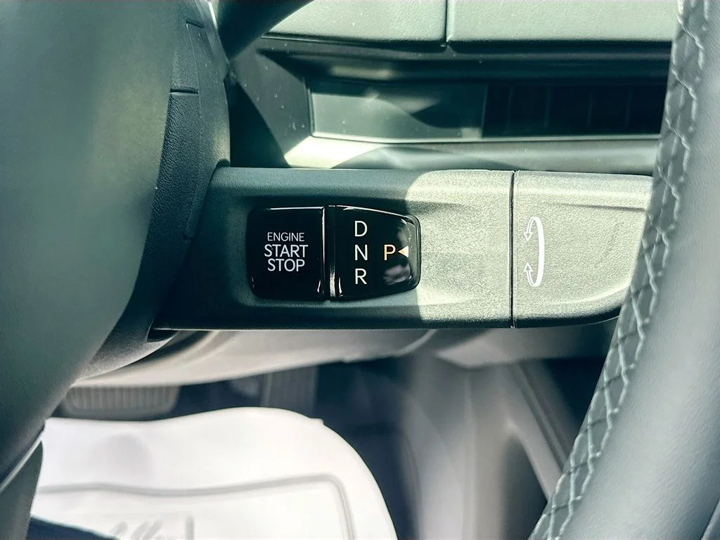 New 2027 Glacial White Pearl Kia X-Line EX image 17