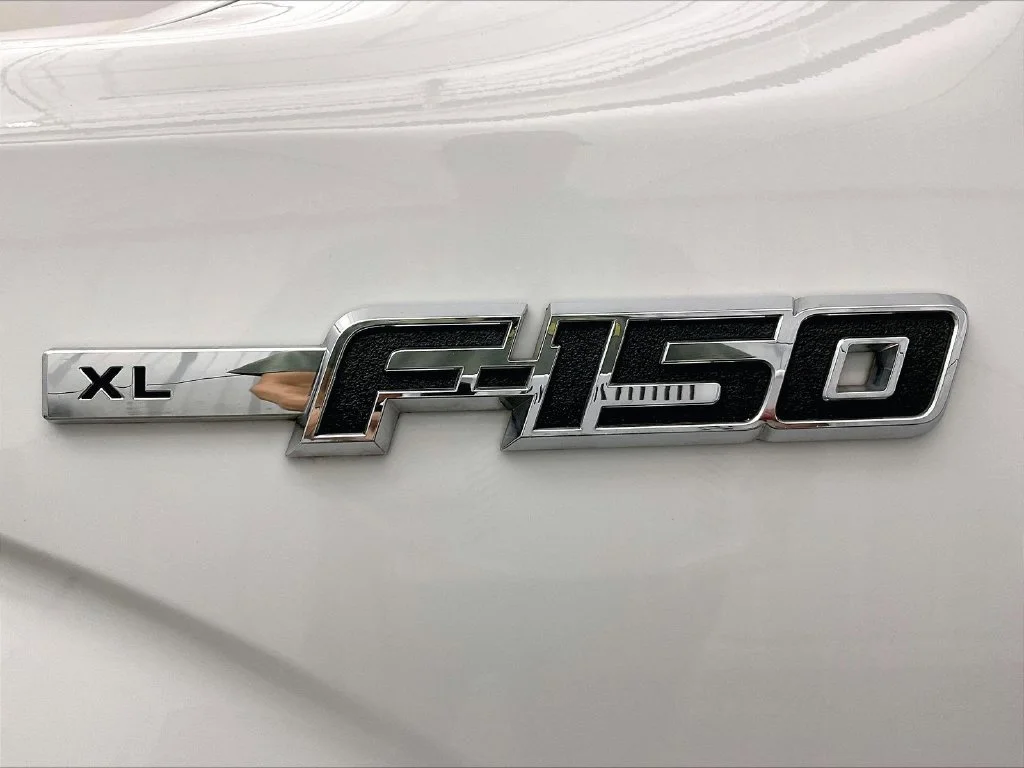 Used 2013 White Ford XL image 11