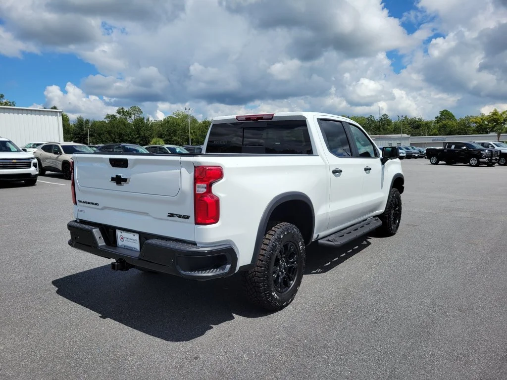 New 2026 Summit White Chevrolet ZR2 image 6