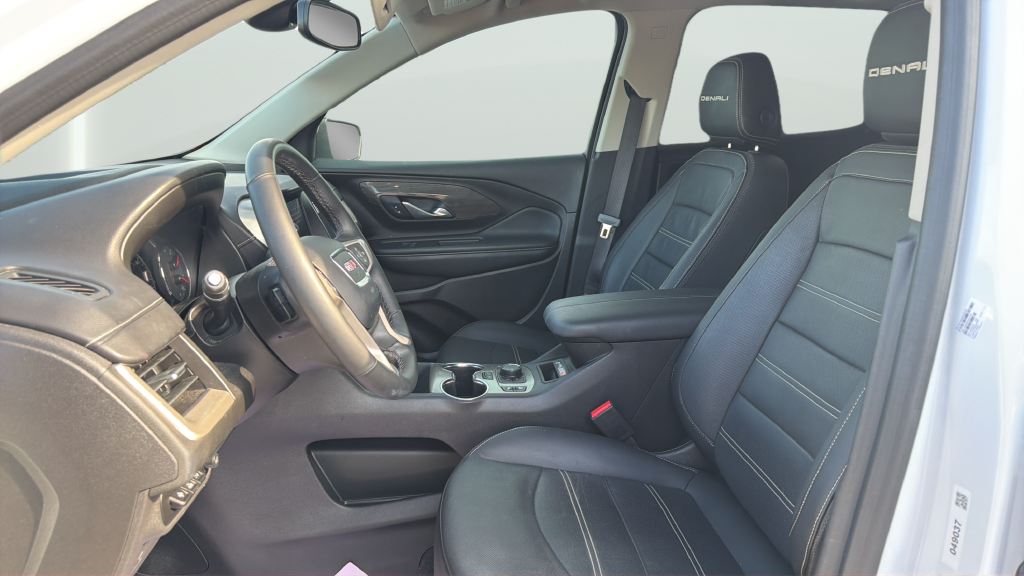 Used 2024 White GMC Denali image 17