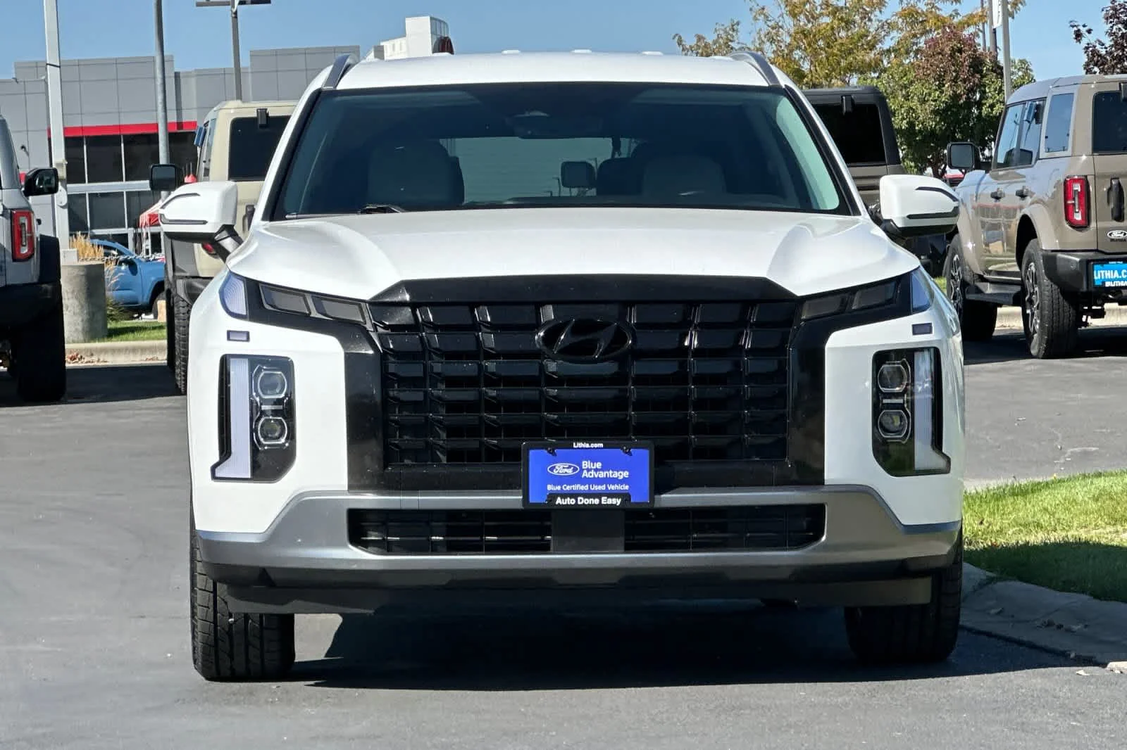 Certified Used 2025 Hyper White Hyundai SEL image 10