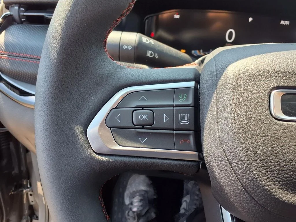 New 2026 Sting-Gray Clear-Coat Exterior Paint Jeep Trailhawk image 13