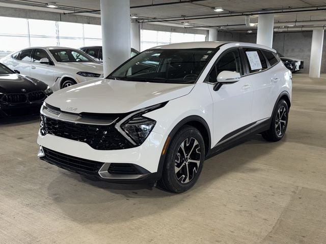 Used 2025 White Pearl Kia EX image 4