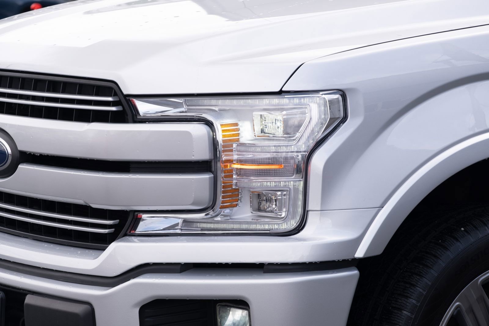 Used 2018  Ford Lariat image 21