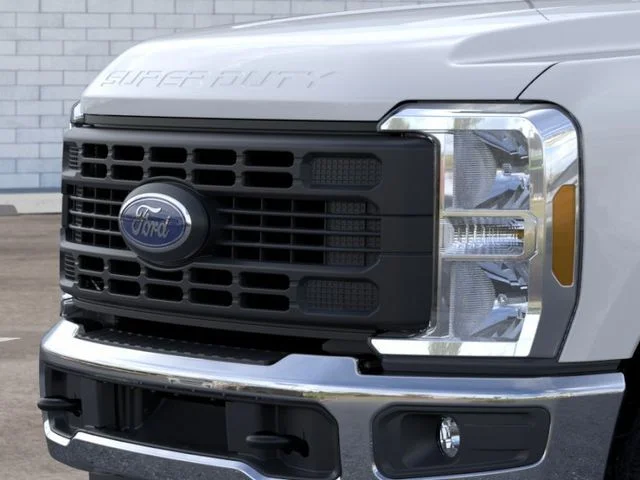 New 2026 Oxford White Ford XL image 19