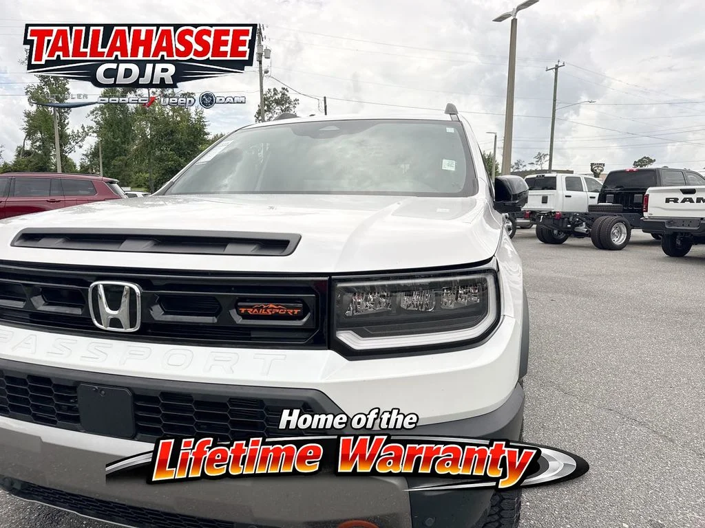 Used 2026 Platinum White Honda TrailSport Elite image 10