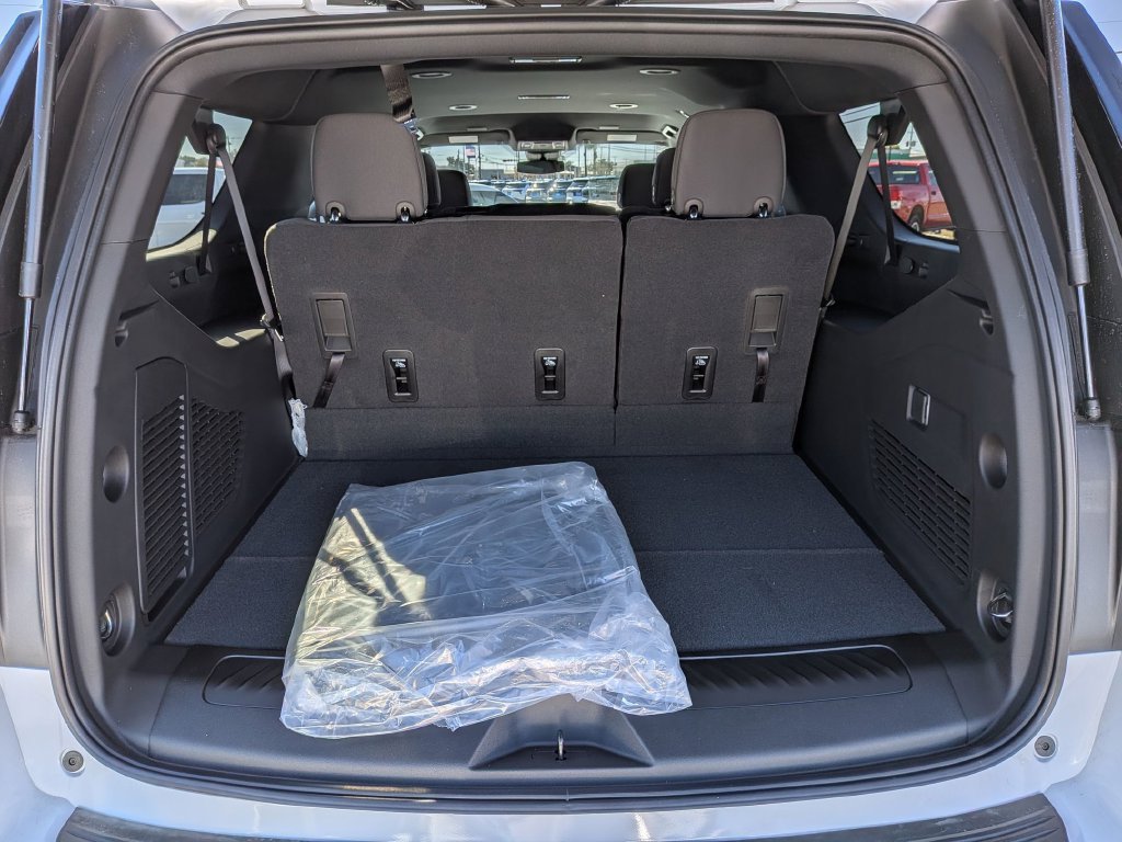 2026 Chevrolet Suburban LS - Photo 28
