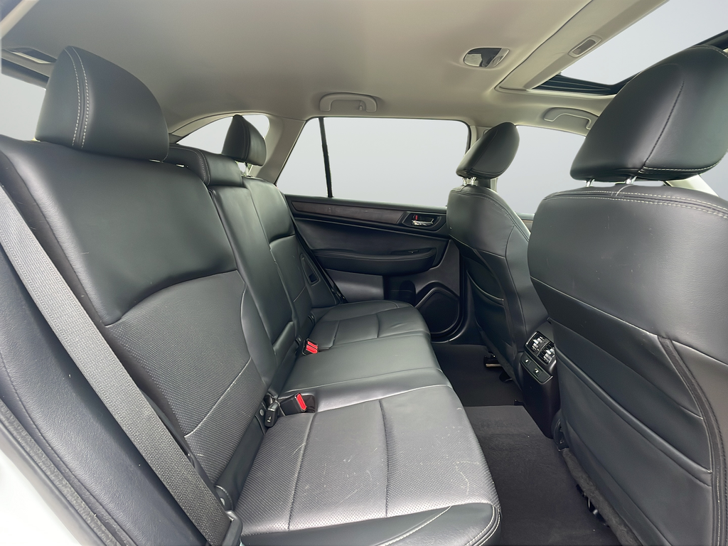 Used 2016 White Subaru 2.5i image 14